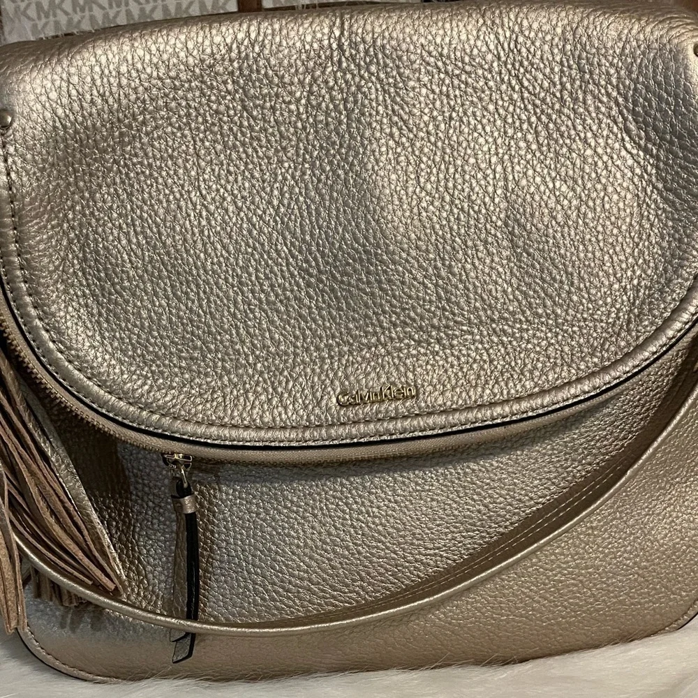 AUTHENTIC CALVIN KLEIN HANDBAG- SOFT PEBBLE LEATHER HOBO SHOULDER BAG